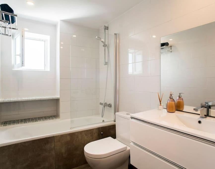 Vila 20 Min From Bcn- Charming House W/ Pool & Bbq Area Cervelló Exteriér fotografie